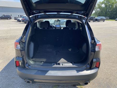 Used 2021 Ford Escape SE w/ SE Sport Appearance Package AWD/4WD image 31