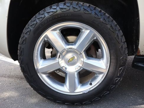 Used 2013 Chevrolet Tahoe LTZ image 42