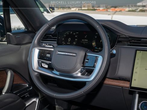 Used 2023 Land Rover Range Rover SE image 25