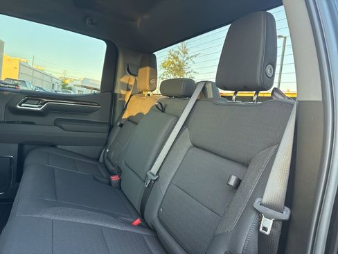 New 2026 GMC Sierra 1500 Elevation image 32