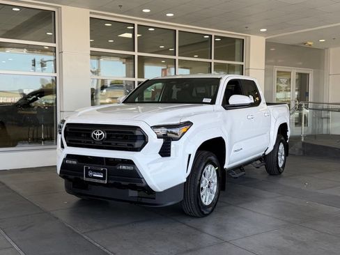 New 2026 Toyota Tacoma SR5 RWD image 2