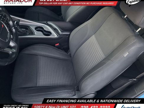 Used 2019 Dodge Challenger SXT w/ Blacktop Package RWD image 11