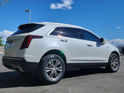 Used 2021 Cadillac XT5 Premium Luxury FWD image 9