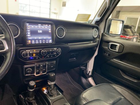 Used 2023 Jeep Wrangler Sahara w/ Cold Weather Group image 13