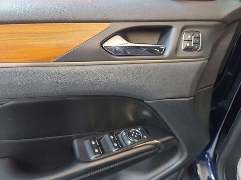 Used 2017 Lincoln MKC Select w/ Select Plus Package image 21