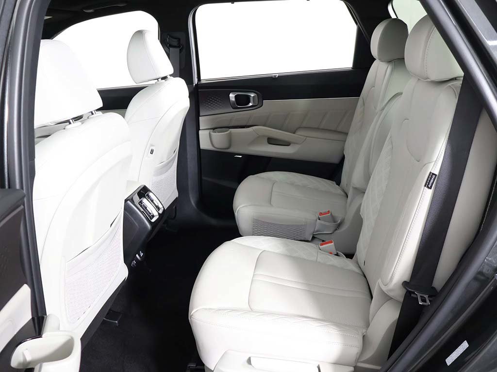 Used 2025 Kia Sorento SX Prestige AWD/4WD image 39