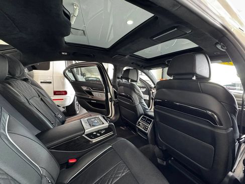 Used 2018 BMW 750i xDrive AWD/4WD image 28