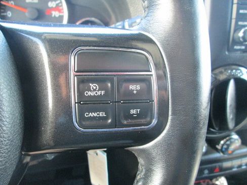 Used 2018 Jeep Wrangler Unlimited Rubicon AWD/4WD image 24