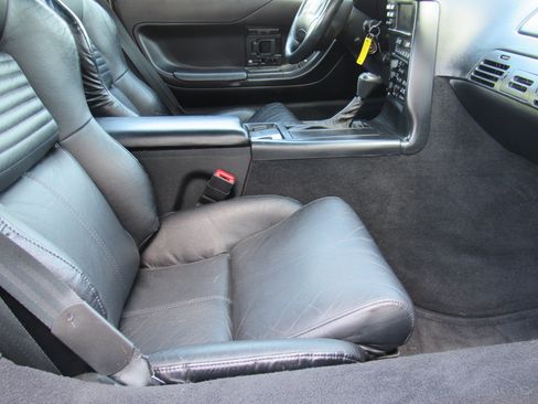 Used 1996 Chevrolet Corvette Coupe RWD image 28