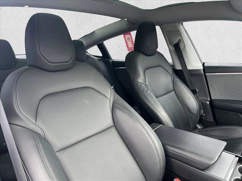 Used 2024 Tesla Model 3 image 24