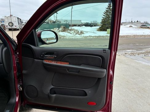 Used 2007 Chevrolet Avalanche LTZ w/ LTZ Preferred Equipment Group image 32