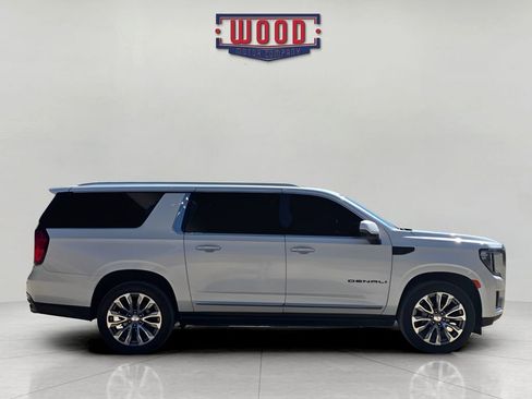 Used 2022 GMC Yukon XL Denali image 2