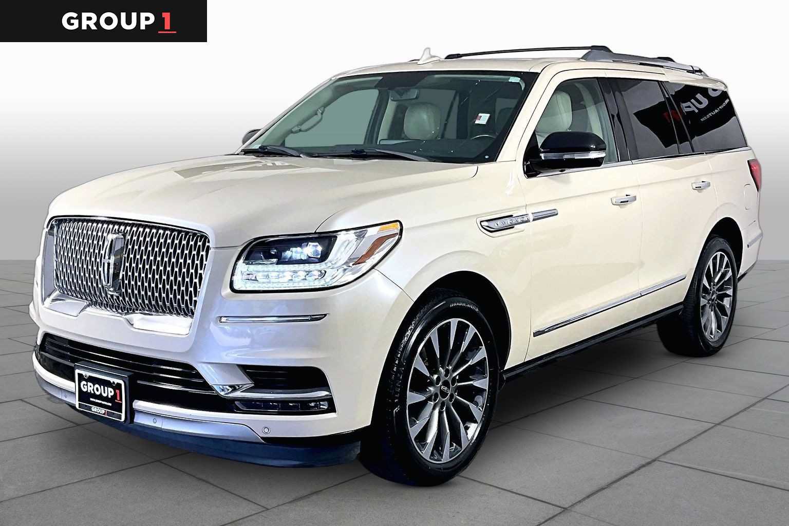 Used 2018 Lincoln Navigator Select w/ Cargo Package RWD image 1