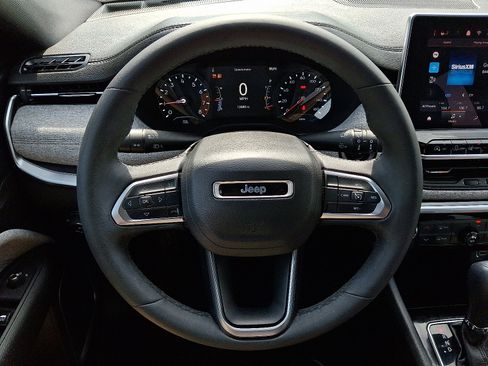 Certified 2024 Jeep Compass Latitude AWD/4WD image 19