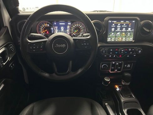 Used 2022 Jeep Wrangler Unlimited Sport AWD/4WD image 3