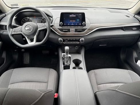 New 2026 Nissan Altima 2.5 SV FWD image 32