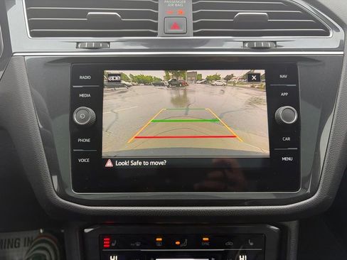 Used 2022 Volkswagen Tiguan SEL R-Line AWD/4WD image 56