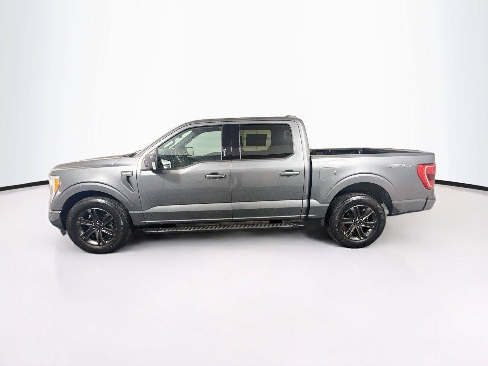 Used 2022 Ford F150 XLT w/ Equipment Group 302A High RWD image 2