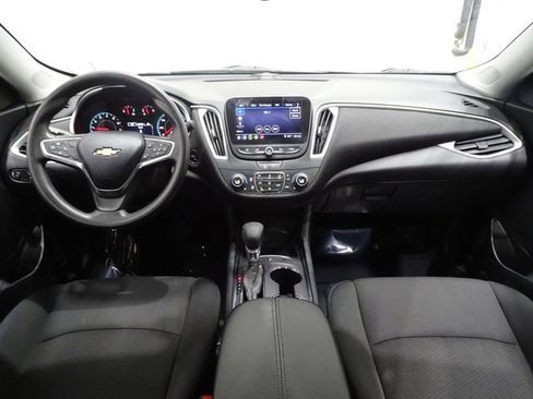 Used 2022 Chevrolet Malibu LT FWD image 25