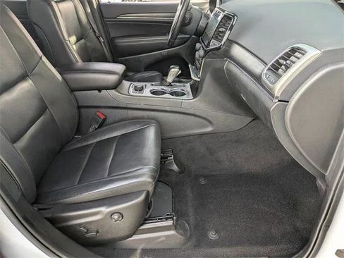 Certified 2022 Jeep Grand Cherokee Limited image 40