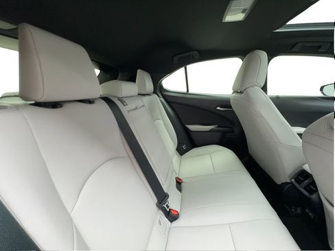 Used 2024 Lexus UX 250h FWD w/ Premium Package image 27