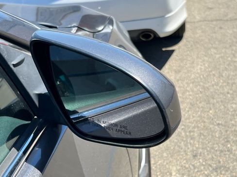 Used 2016 Toyota Camry SE FWD image 13