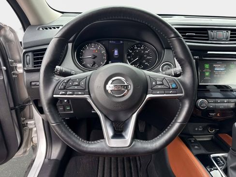 Used 2018 Nissan Rogue SL w/ Premium Package FWD image 27