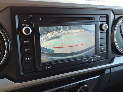 Used 2019 Toyota Tacoma SR5 image 17