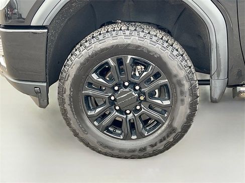 Used 2021 GMC Sierra 3500 Denali w/ Denali Black Diamond Edition image 10