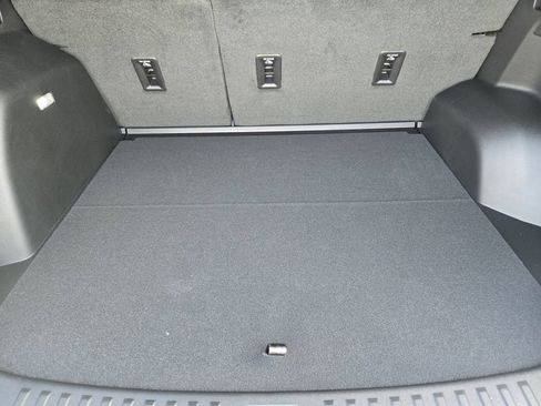 New 2026 Chevrolet Equinox LT w/ Convenience Package II FWD image 35
