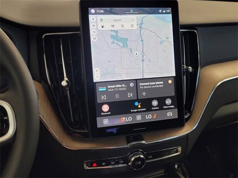 New 2026 Volvo XC60 B5 Core w/ Protection Package Premier image 17