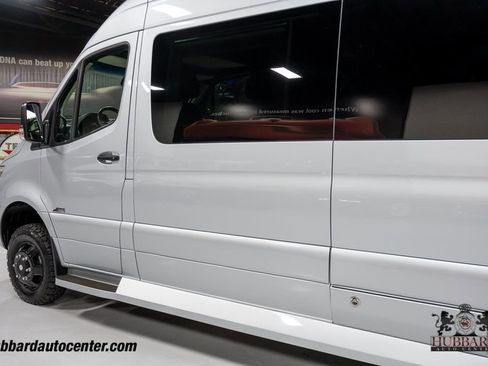 Used 2020 Mercedes-Benz Sprinter 3500 image 38