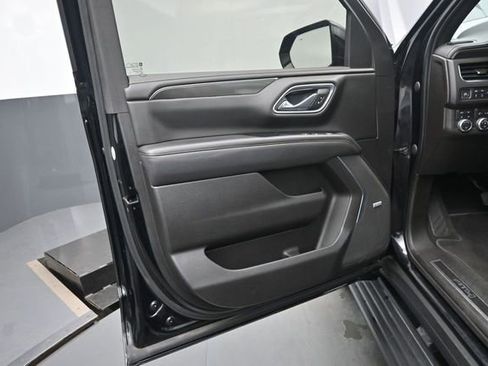 Used 2021 GMC Yukon AT4 w/ AT4 Premium Plus Package AWD/4WD image 12