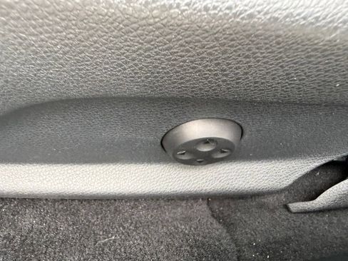 Used 2016 Mercedes-Benz C 300 4MATIC Sedan image 25
