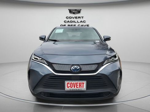 Used 2024 Toyota Venza LE image 2