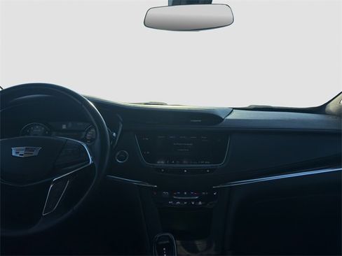 Used 2020 Cadillac XT5 Premium Luxury image 15