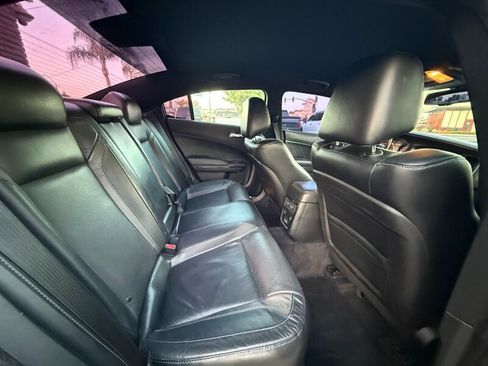 Used 2018 Dodge Charger R/T w/ Beats Audio Group RWD image 28
