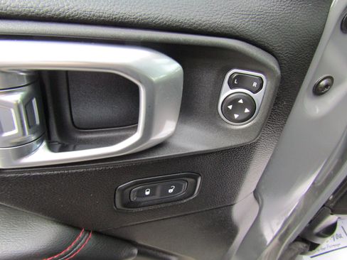 Used 2019 Jeep Wrangler Unlimited Rubicon AWD/4WD image 19
