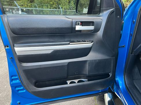 Used 2017 Toyota Tundra SR5 image 10