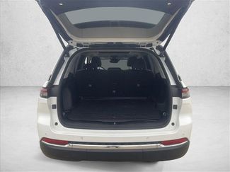 Used 2023 Jeep Grand Cherokee Limited w/ Luxury Tech Group II video 3