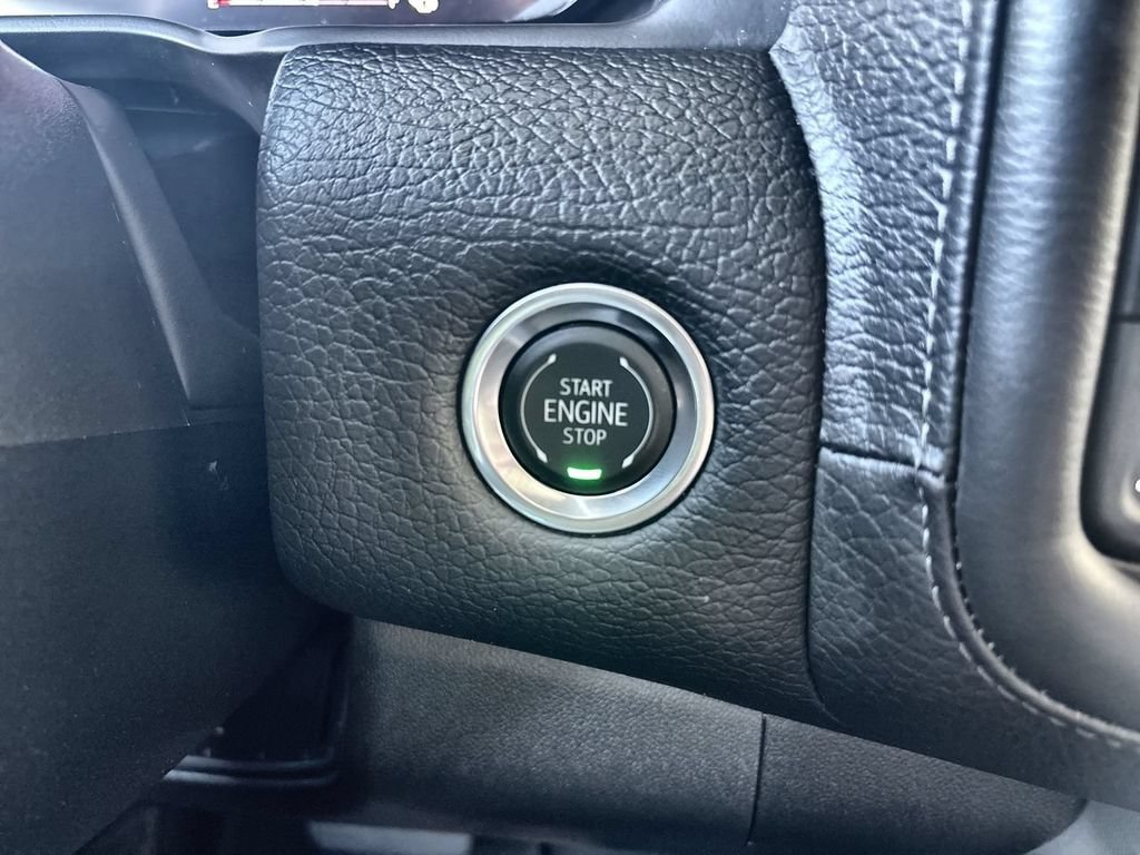 Certified 2024 GMC Yukon XL Denali AWD/4WD image 17