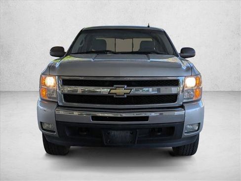 Used 2010 Chevrolet Silverado 1500 LT w/ Power Pack Plus AWD/4WD image 2
