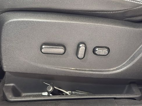 Used 2015 Ford C-MAX SEL w/ Equipment Group 302A image 14