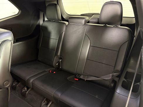 Used 2025 Buick Enclave Preferred image 37