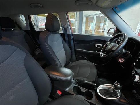 Used 2018 Kia Soul + image 23