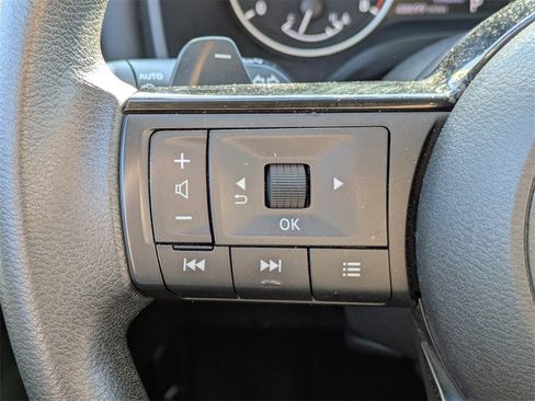 Used 2023 Nissan Rogue SV image 24