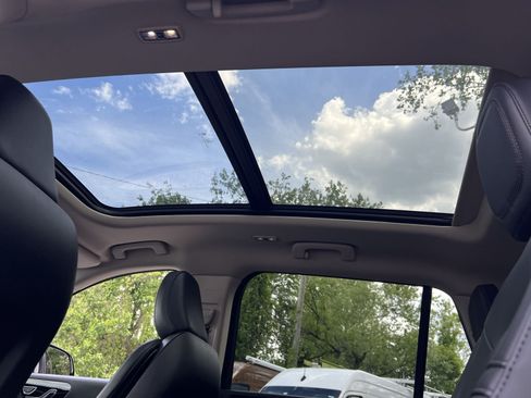 Used 2022 Lincoln Aviator AWD w/ Premium Package image 29
