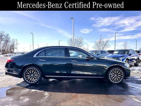 Used 2022 Mercedes-Benz S 580 4MATIC Sedan w/ 3D Technology Package image 9