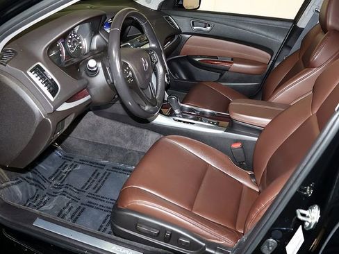 Used 2017 Acura TLX FWD image 12