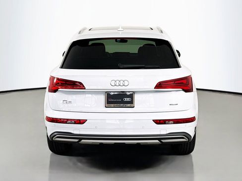 Used 2023 Audi Q5 Premium w/ Convenience Package AWD/4WD image 10